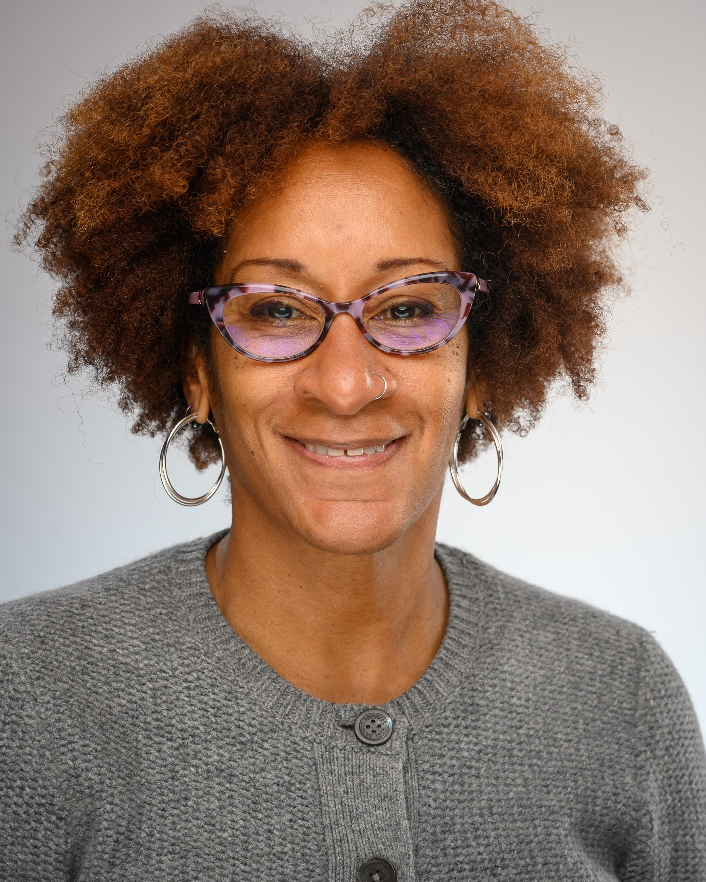Jennifer Adams profile-picture photograph
