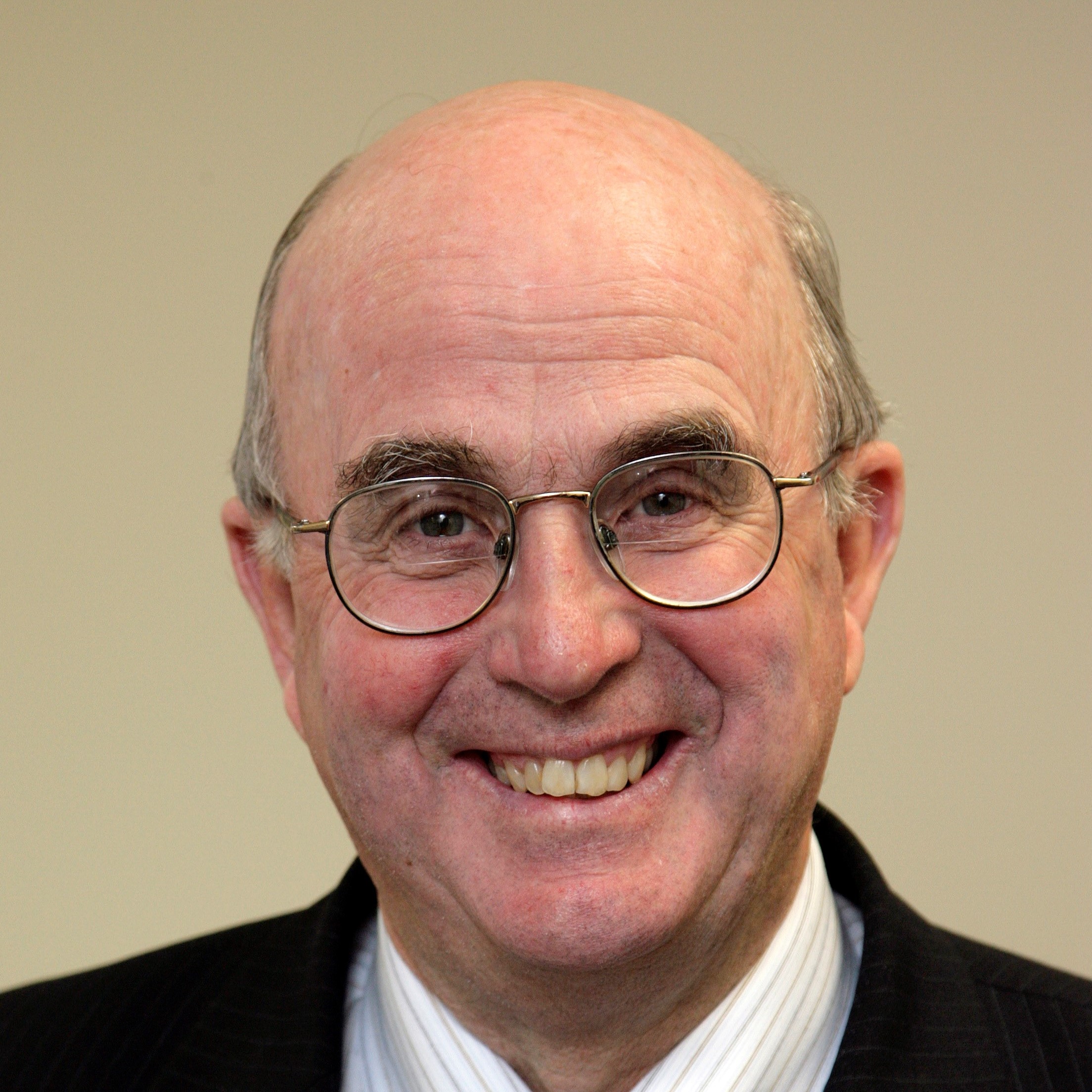 Sir David Carruthers profile-picture photograph