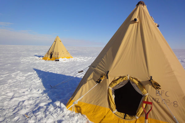 Polar tents, WISSARD field camp c. Huw Horgan 2011-2012