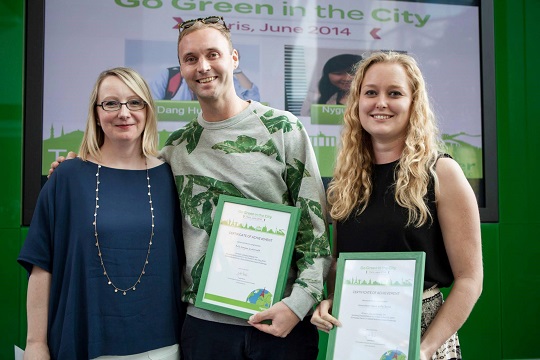Global completion news - Genevieve Boyle and Erik Zydervelt receiving award