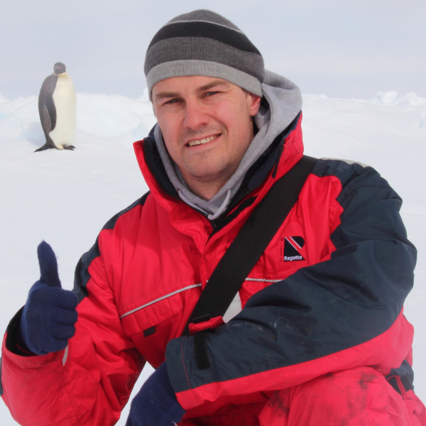 Hamish Howard profile-picture photograph