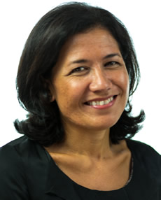 Master in Public Management (MPM) graduate Debbie Ryan.