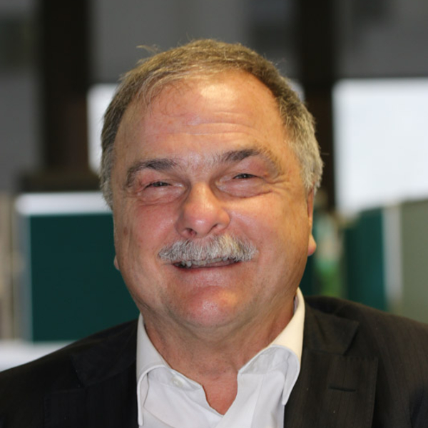 Len Cook profile-picture photograph