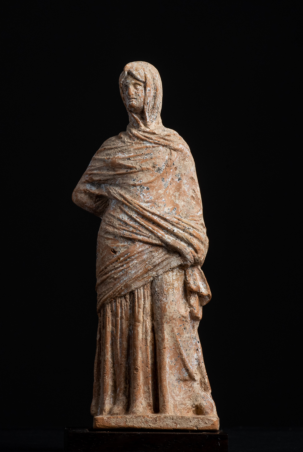 Tanagra figurine