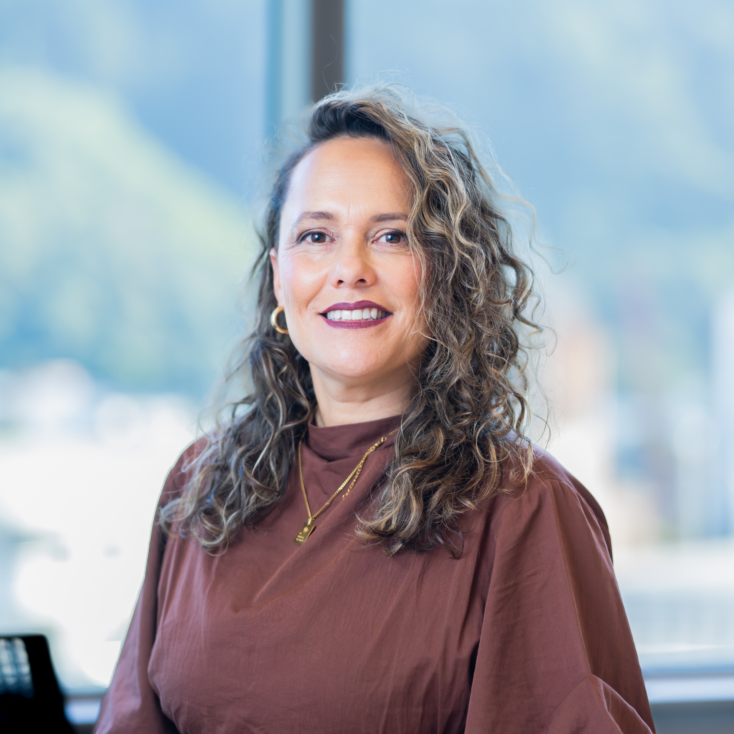 Dr Kiri Dell profile-picture photograph