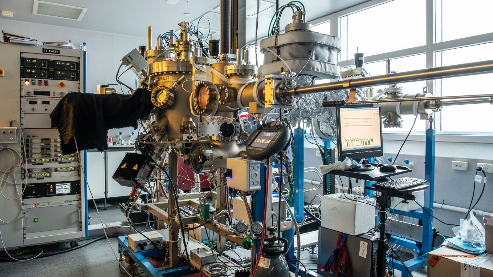 Complex laboratory equipment