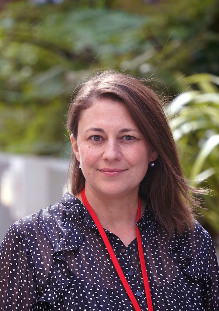 Julia Macdonald profile-picture photograph